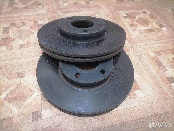 Тормозной диск передний mazda 3 BK5P