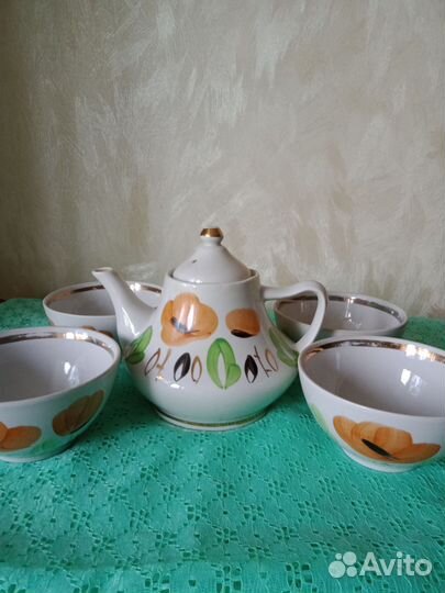 Чайник заварочный и пиалы