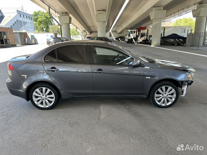 Mitsubishi Lancer 1.8 МТ, 2008, битый, 328 000 км