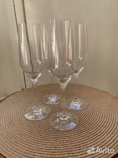 Бокалы для шампанского