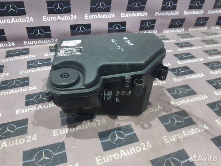 Крышка блока предохранителей A2025400582 Mercedes