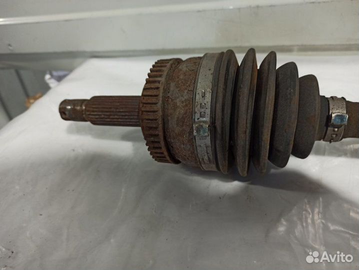 Полуось привод шрус Hyundai Tucson Bh/Jm 2.0I 2002