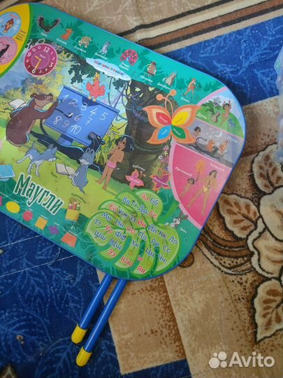 Стол и стулья