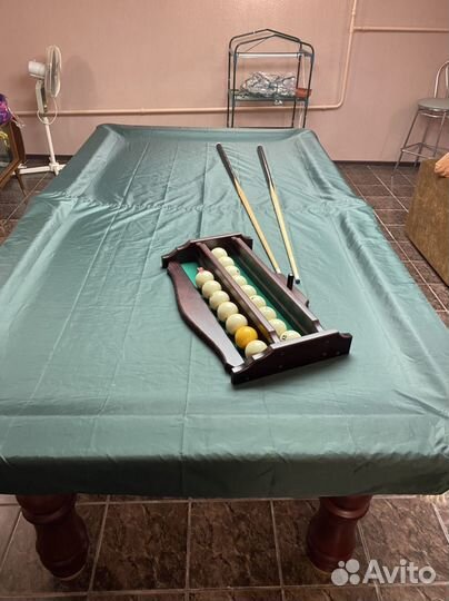 Бильярдный стол