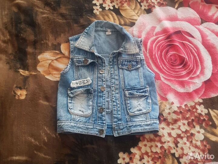 Джинсовая жилетка для девочки 8-10 лет