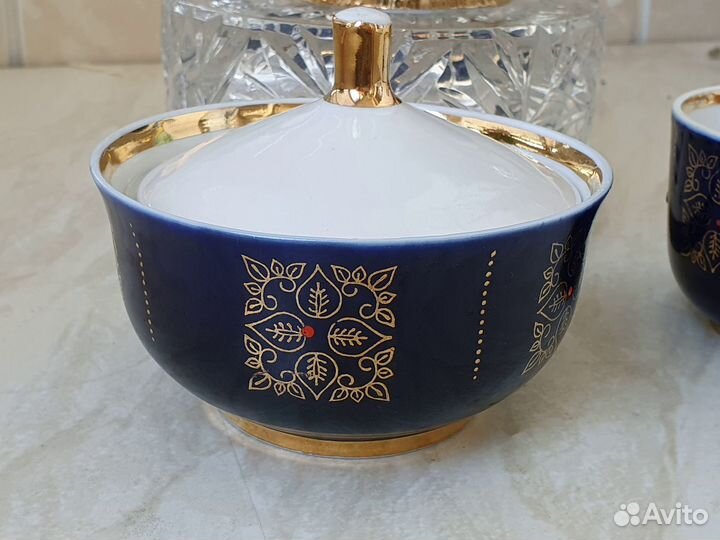 Набор: сахарница, масленка и чашка