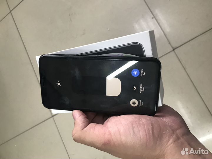 iPhone Xs, 64 ГБ