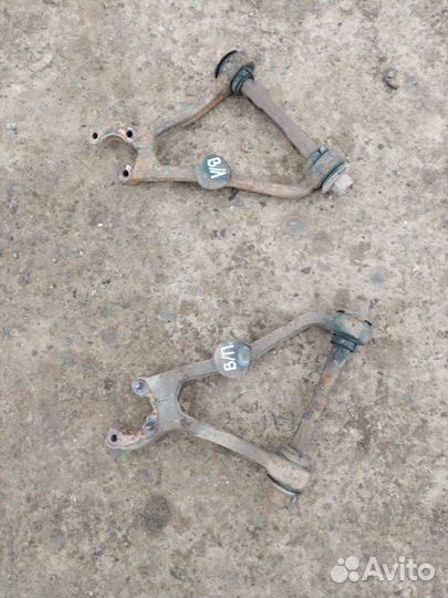 Рычаги верхние Нива 2008г