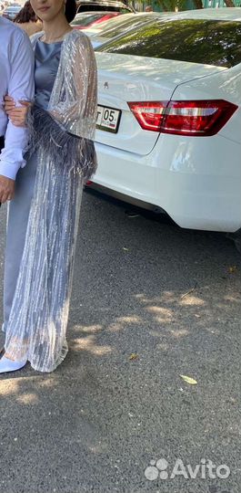 Вечерное платье