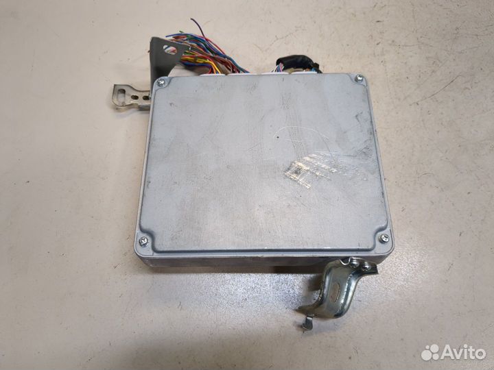 Блок управления двигателем Toyota Corolla Verso, 2