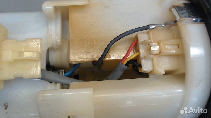 Насос топливный электрический Toyota Celica, 2004