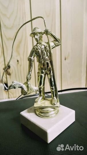 Статуэтка наградная 