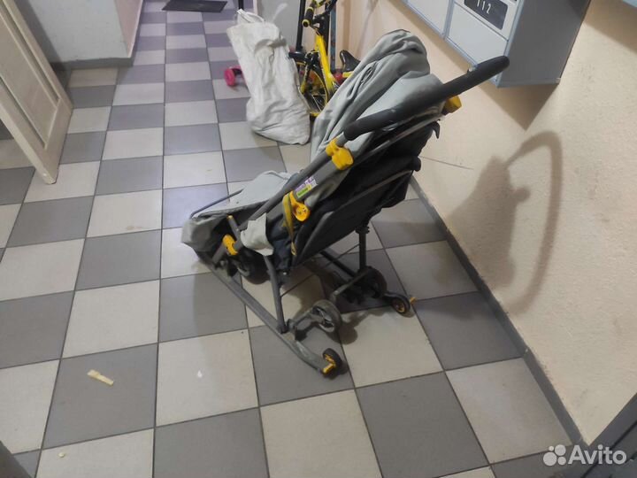 Продам зимнюю коляску