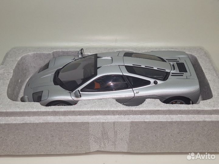 McLaren F1 Magnesium Silver (Autoart 1:18)