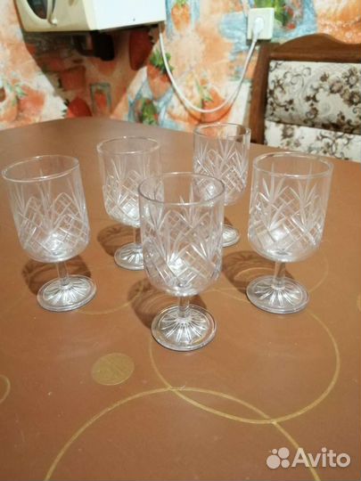 Хрустальные рюмки