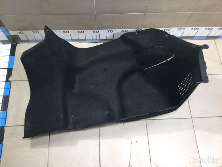 Обшивка багажника правая правая Hyundai Solaris