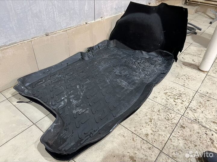 Обшивки багажника Ford Fusion