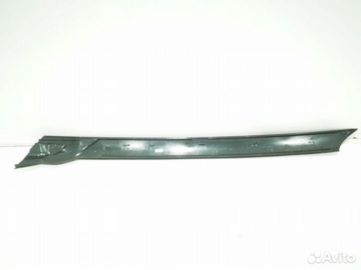 Молдинг лобового стекла левый Land Rover Discovery