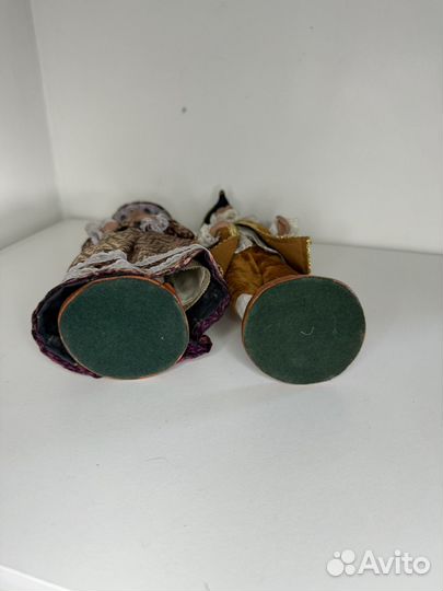 Старинные статуэтки