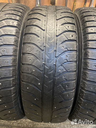 Bridgestone Ice Cruiser 7000 245/70 R16 107T