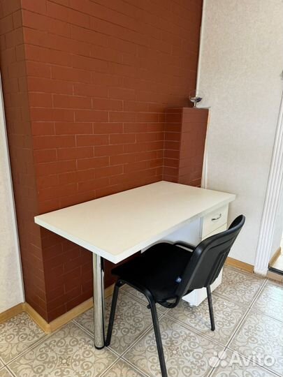 Стул и стол