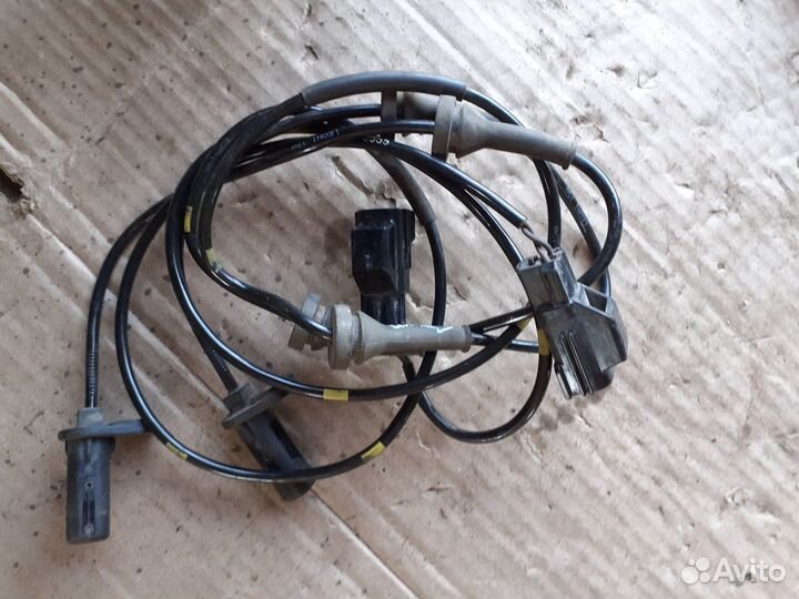 Датчик ABS передний Вольво (S80) до 2006г.в