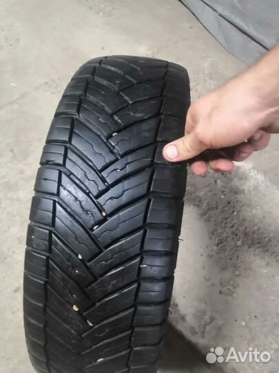 Michelin Agilis CrossClimate 195/70 R15 104T
