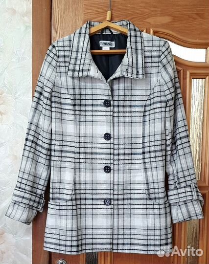 Новое полупальто. 48-50