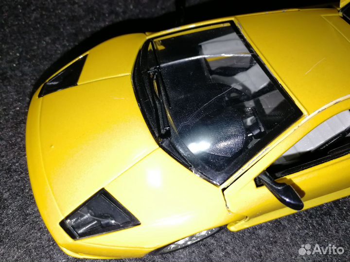 Модель 1/24 Bburago Lamborghini Murcielago