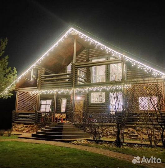 Монтажник новогодних украшений