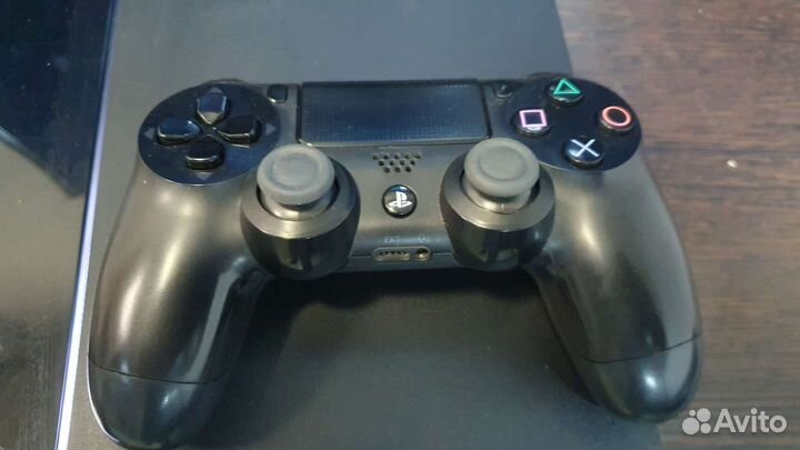 Sony PS4+6 игр,на гарантии