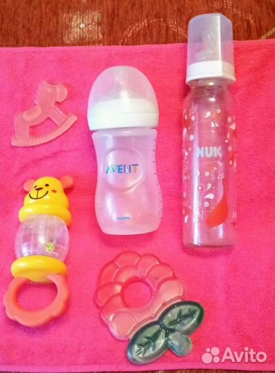 Бутылочка для кормления Nuk и прорезыватели