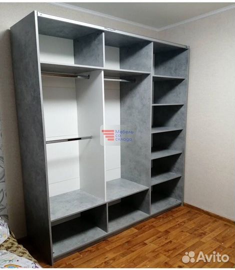 Шкаф-купе трехдверный В наличии