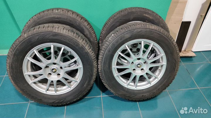 Колеса в сборе 215 65 16 разболтовка 5/114.3