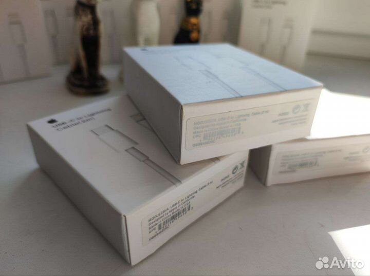 Apple USB-C - Lightning (2 метра)