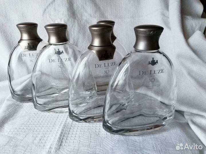 Пустые бутылки из под алкоголя