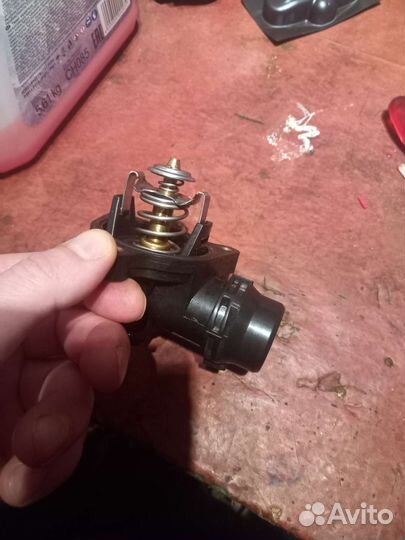 Запчаст на бмв е90