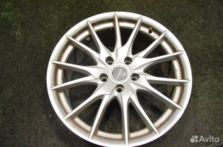 Диски Nissan R18 5x114.3 8J et40 Dia 66.1