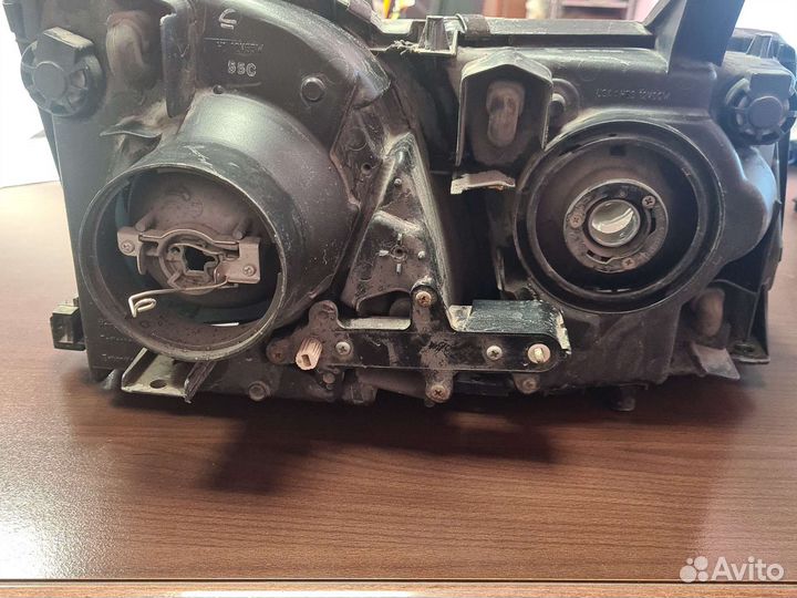 Фара левая для Lexus LX 470 1998-2007