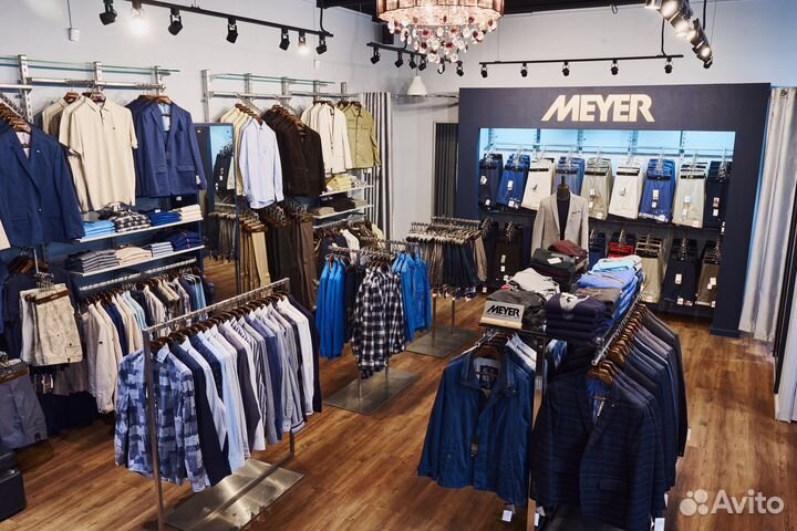 Продавец - консультант немецкой мужской одежды