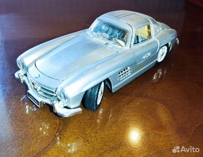 Модель Mercedes Benz 300SL (1954)