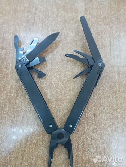 Мультитул victorinox swisstool