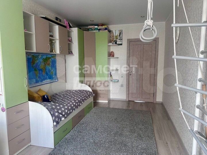 2-к. квартира, 58 м², 4/10 эт.