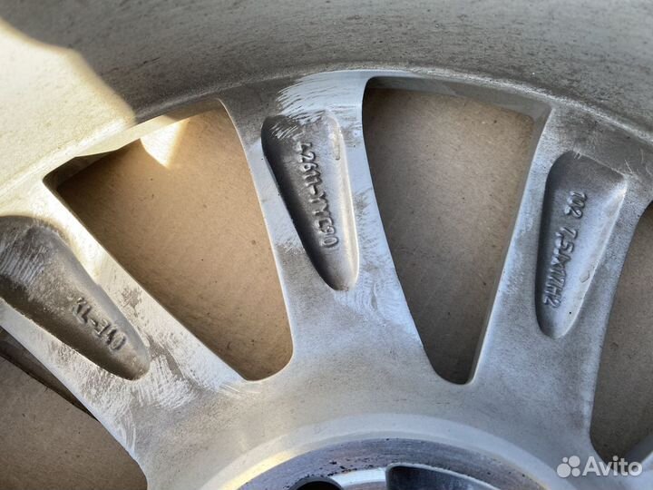 Колесный диск Toyota Camry 70 R17 оригинал