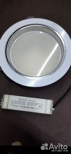 LED светильник встраиваемый