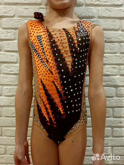 Продам купальник для художественной гимнастики