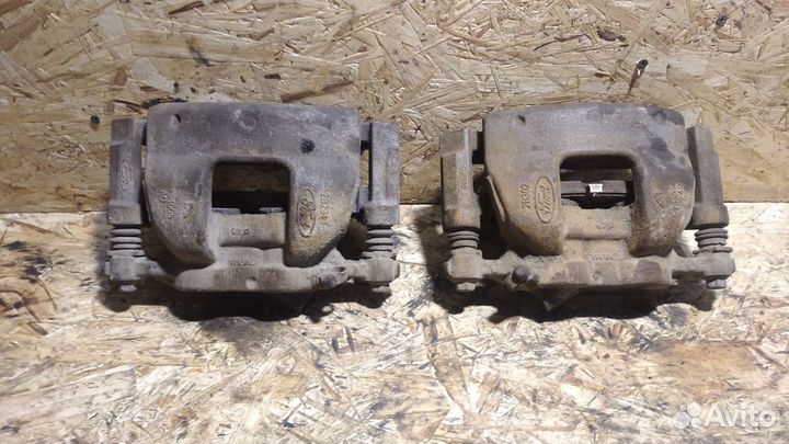 Суппорт Форд Транзит передний 140 155 лс