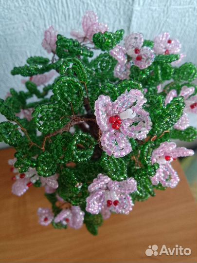 Дерево из бисера