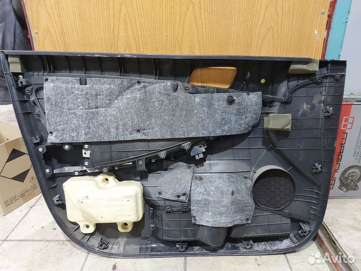 Обшивка двери передней Hyundai Solaris 1