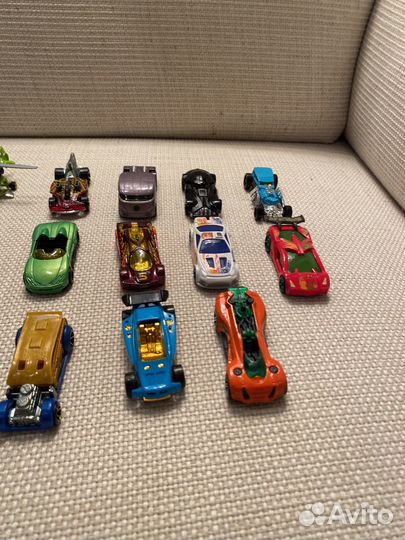 Машинки Hot wheels разные